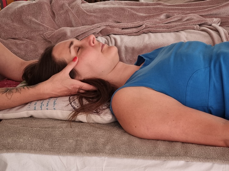 Vše, co potřebujete vědět o kraniosakrální terapii vám rádi zodpovíme v ČAKRAT.